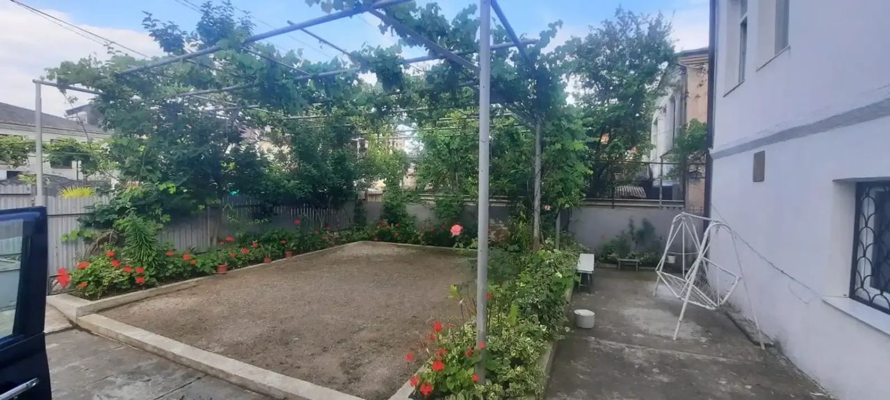 Вардания 57, Сухум — фото 2