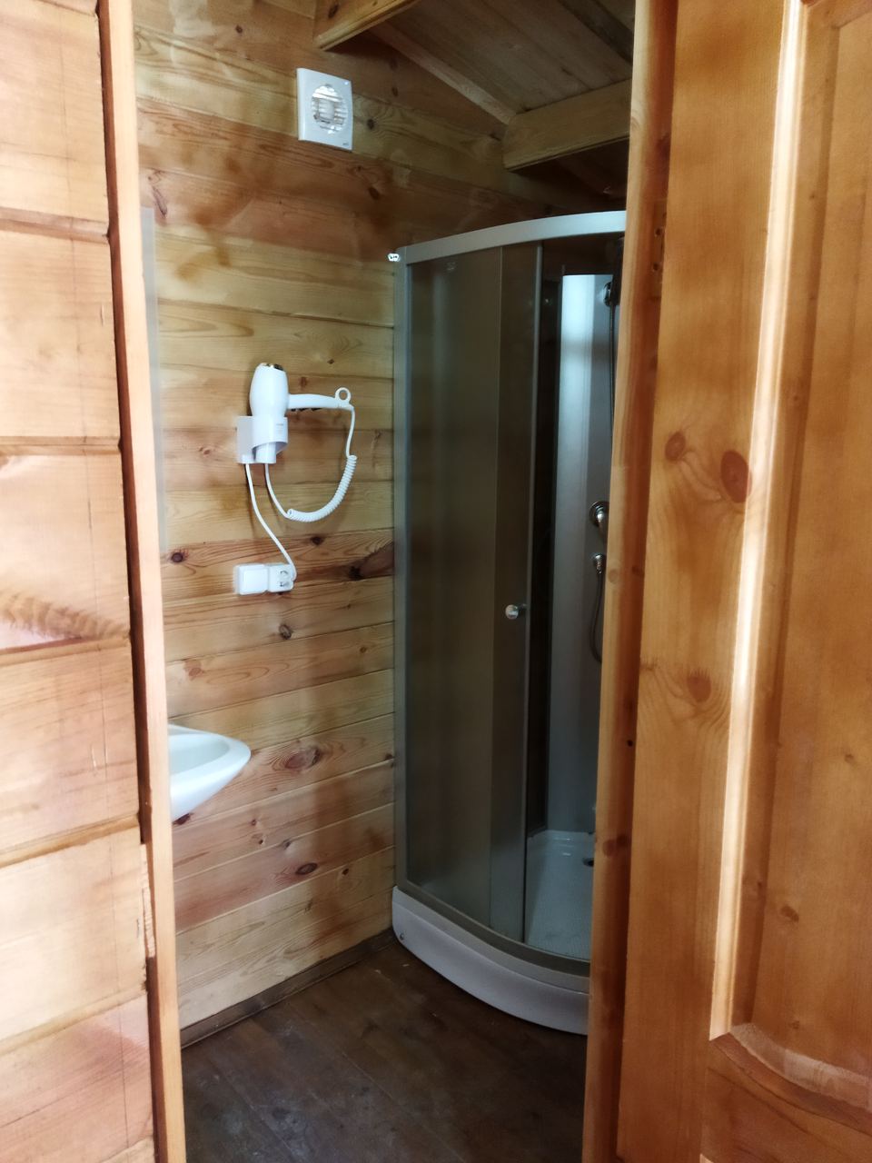 Трехместный стандартный домик